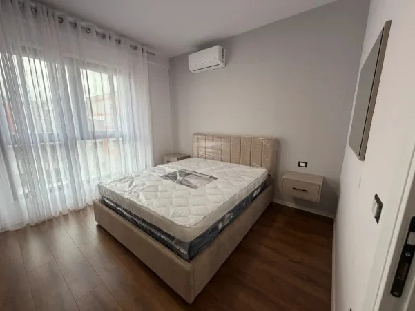 Tirane, jepet me qera apartament 1+1 Kati 5, 69 m² 650 € (Don Bosko)