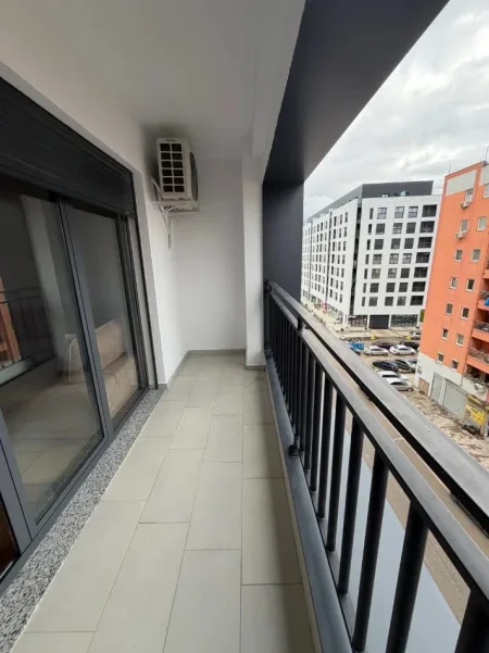Tirane, jepet me qera apartament 1+1 Kati 5, 69 m² 650 € (Don Bosko)