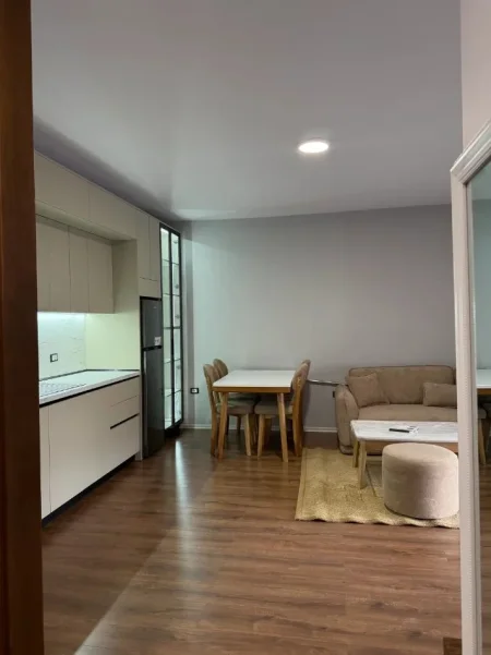 Tirane, jepet me qera apartament 1+1 Kati 5, 69 m² 650 € (Don Bosko)