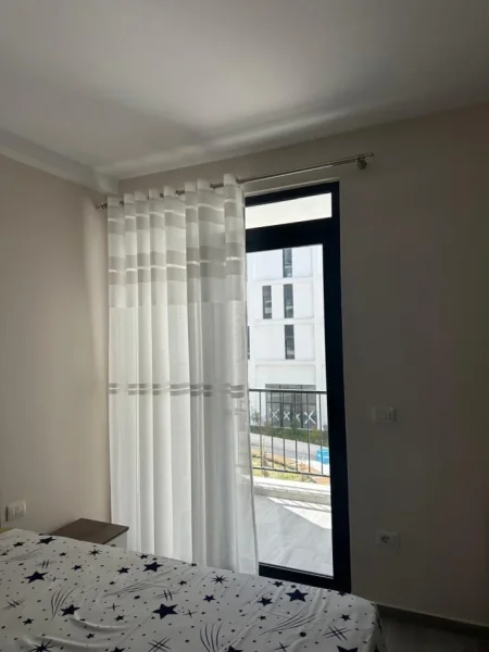 Tirane, jepet me qera apartament 1+1 Kati 2, 78 m² 400 € (Rruga 5 Maji)