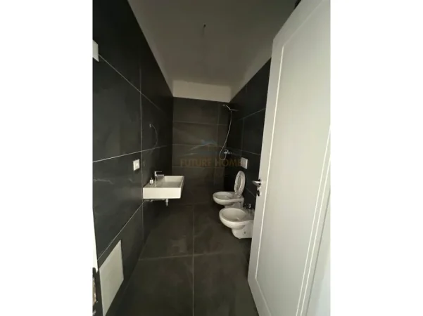 Tirane, shitet apartament 3+1+Aneks+Ballkon Kati 1, 147 m² 275.000 € (Bulevardi i Ri)