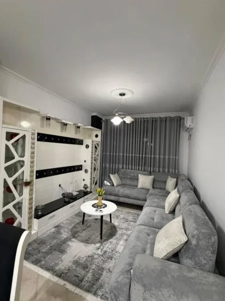 Tirane, jepet me qera apartament 1+1 Kati 6, 70 m² 450 € (Nela 6)