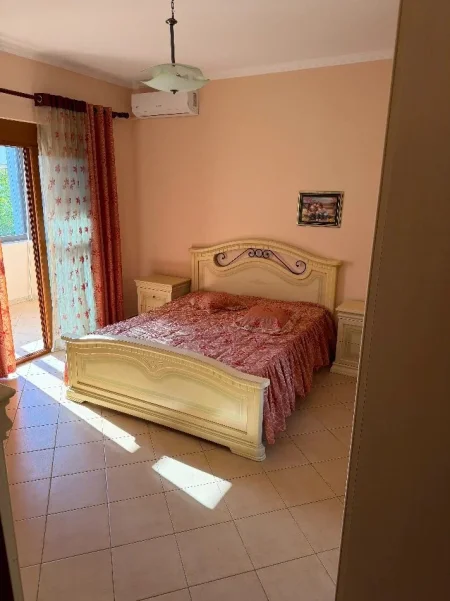 Tirane, jepet me qera apartament 2+1 Kati 2, 80 m² 500 € (Rruga 5 Maji)