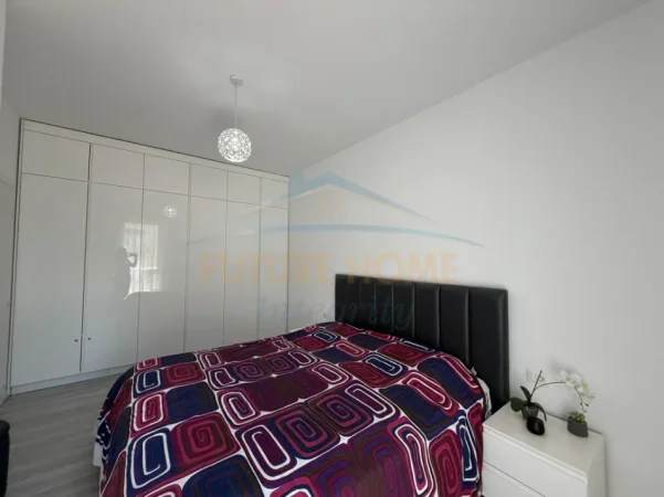 Tirane, jepet me qera apartament 1+1 Kati 2, 68 m² 800 € (9 Kateshet)