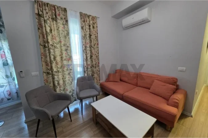 Tirane, jepet me qera apartament 1+1+Ballkon Kati 5, 55 m² 450 € (Kompleksi Mangalem)