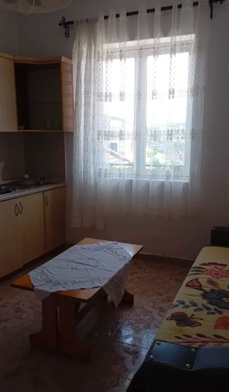 Tirane, jepet me qera apartament 1+1 Kati 3, 60 m² 300 € (Kodra e Priftit)