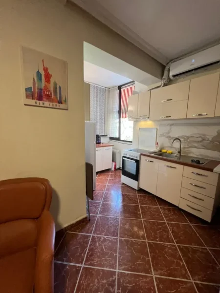 Tirane, jepet me qera apartament 1+1 Kati 4, 36 m² 400 € (Stadiumi Air Albania)