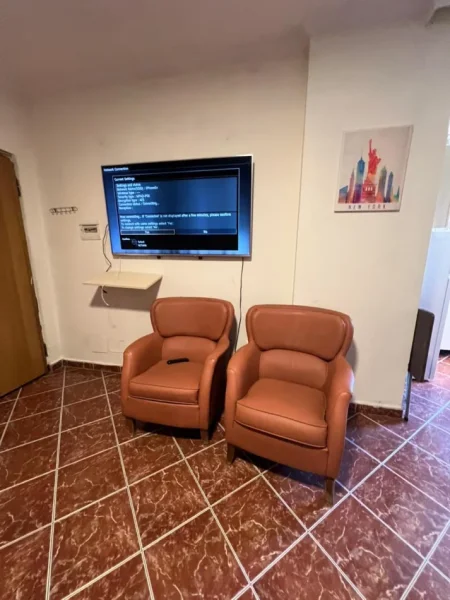 Tirane, jepet me qera apartament 1+1 Kati 4, 36 m² 400 € (Stadiumi Air Albania)