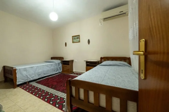 Tirane, jepet me qera apartament 1+1 Kati 3, 50 m² 400 € (Rruga Mihal Grameno)