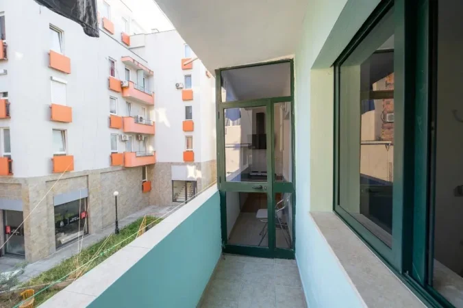 Tirane, jepet me qera apartament 1+1 Kati 3, 50 m² 400 € (Rruga Mihal Grameno)