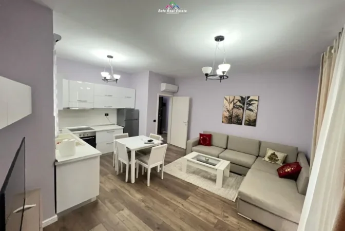 Tirane, jepet me qera apartament 1+1+Ballkon Kati 1, 76 m² 680 € (liqeni i thate)