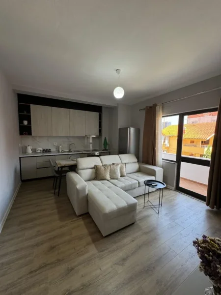 Tirane, jepet me qera apartament 2+1 Kati 2, 84 m² 550 € (Don Bosko)