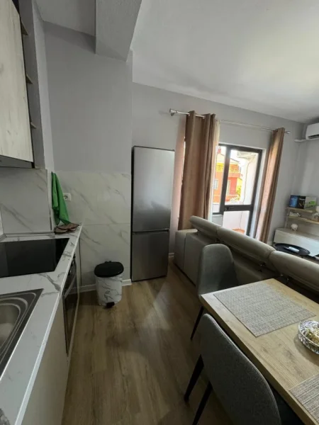 Tirane, jepet me qera apartament 2+1 Kati 2, 84 m² 550 € (Don Bosko)