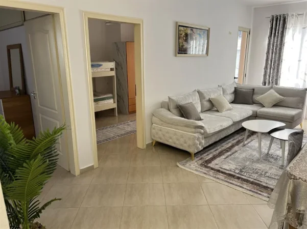 Tirane, jepet me qera apartament 2+1 Kati 2, 80 m² 470 € (foto xhavella)