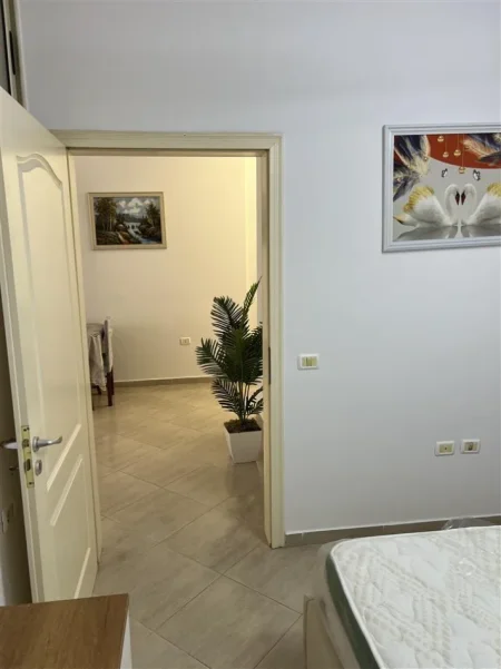 Tirane, jepet me qera apartament 2+1 Kati 2, 80 m² 470 € (foto xhavella)