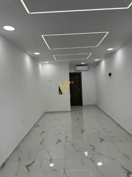 Tirane, jepet me qera dyqan Kati 0, 31 m² 420 € (RRUGA E ELBASANIT)