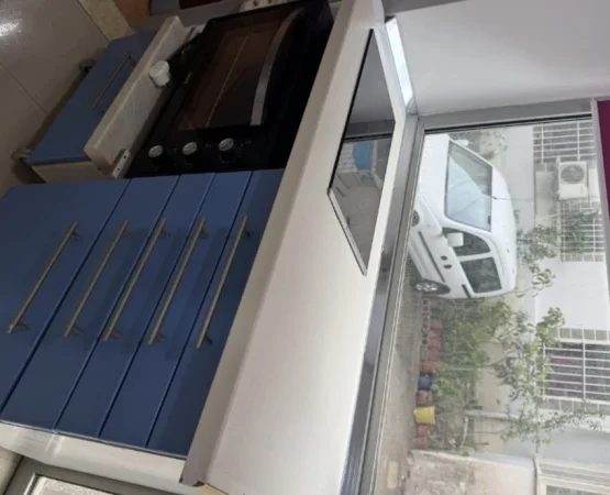 Tirane, jepet me qera apartament 1+1 Kati 1, 35 m² 300 € (Medreseja)