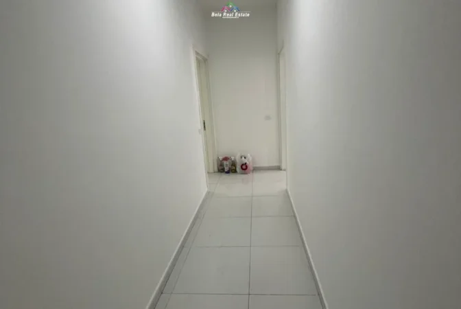 Tirane, jepet me qera zyre Kati 2, 105 m² 1050€ (tish dahia)