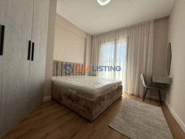 Tirane, jepet me qera apartament 1+1 , 749 € (Liqeni i Thate)