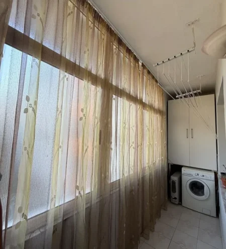 Tirane, jepet me qera apartament 2+1 Kati 3, 80 m² 680 € (don bosko)