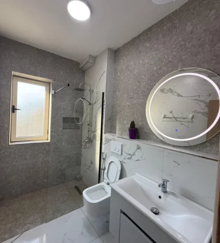 Tirane, jepet me qera apartament 2+1 Kati 3, 80 m² 680 € (don bosko)