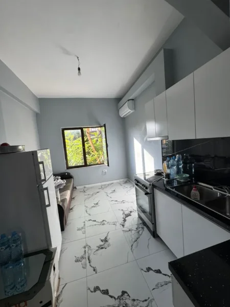 Shqiperi, shitet apartament 1+1+Ballkon Kati 3, 48 m² 125.000 € 