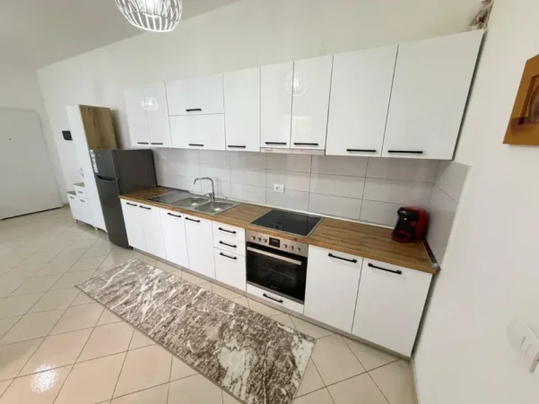 Tirane, jepet me qera apartament Dublex Kati 7, 100 m² 550 € (ASTIR)