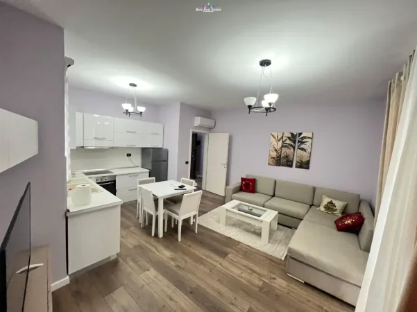 Tirane, jap me qera apartament 1+1+Ballkon Kati 2, 76 m² 680 € (Liqeni i Thate, prane Radisonit)