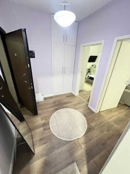 Tirane, jap me qera apartament 1+1+Ballkon Kati 2, 76 m² 680 € (Liqeni i Thate, prane Radisonit)