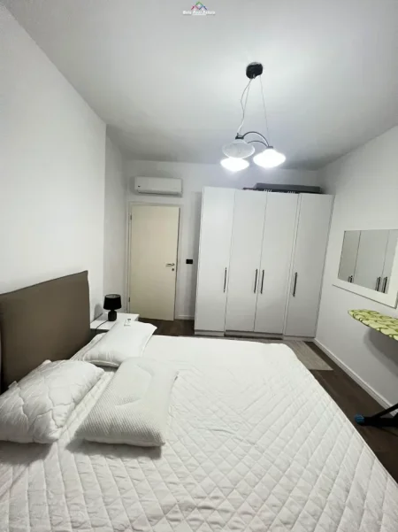 Tirane, jap me qera apartament 1+1+Ballkon Kati 2, 76 m² 680 € (Liqeni i Thate, prane Radisonit)