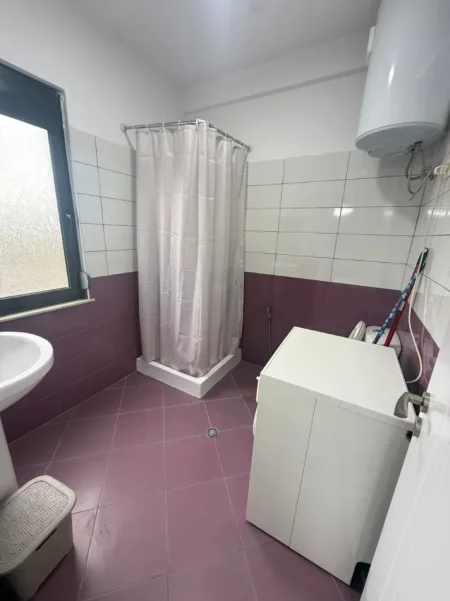 Tirane, shes apartament 1+1 Kati 4, 40 m² 78.000 € 