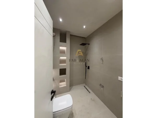 Tirane, shitet apartament 1+1+Ballkon Kati 9, 64 m² 149.317 € 