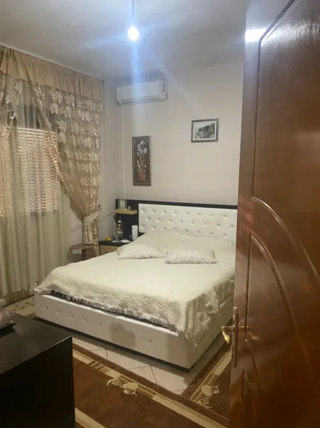 Durres, shitet shtepi 4+1 , 300 m² 230.000 € (Sukth)