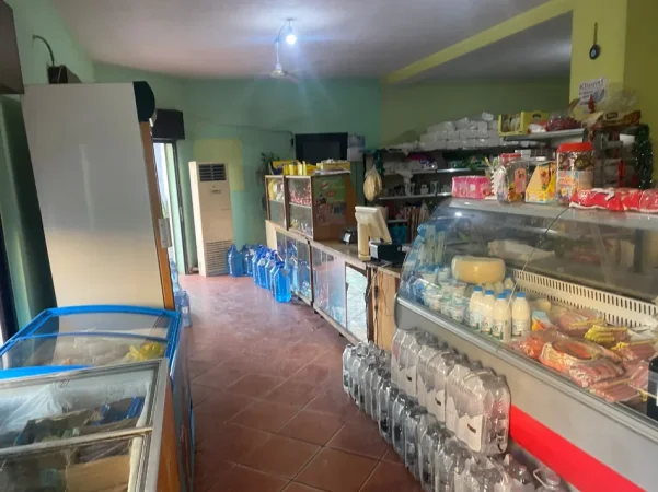 Durres, shitet shtepi 4+1 , 300 m² 230.000 € (Sukth)