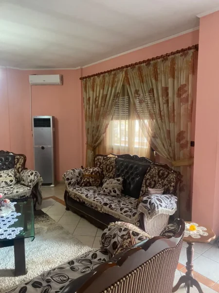 Durres, shitet shtepi 4+1 , 300 m² 230.000 € (Sukth)