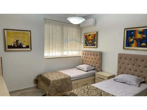 Tirane, jepet me qera apartament 2+1+Ballkon Kati 5, 80 m² 600 € (don bosko)