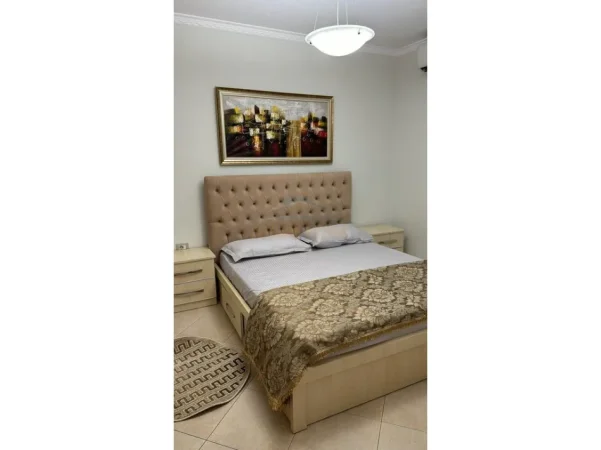 Tirane, jepet me qera apartament 2+1+Ballkon Kati 5, 80 m² 600 € (don bosko)