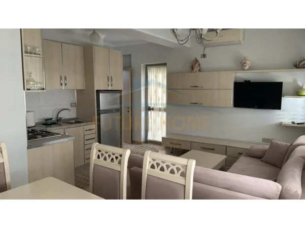 Tirane, jepet me qera apartament 2+1+Ballkon Kati 5, 80 m² 600 € (don bosko)