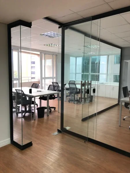 Tirane, jepet me qera zyre Kati 2, 110 m² 1.650 € (BLLOK)