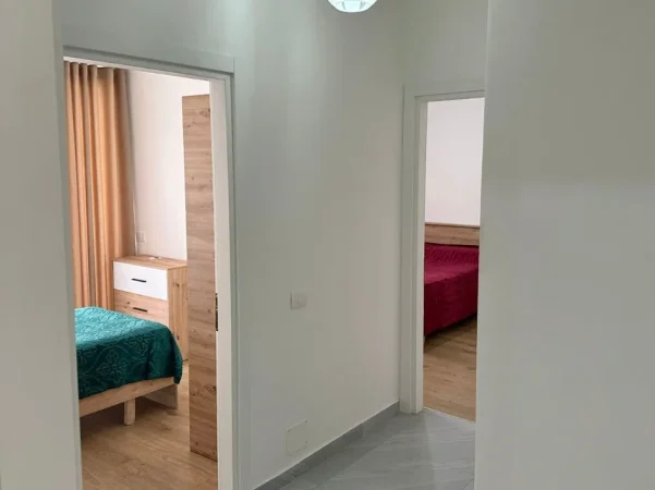 Tirane, jepet me qera apartament 2+1+Ballkon , 90 m² 550 € 
