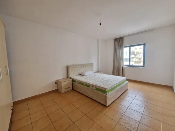 Tirane, jepet me qera Apartament 2+1, Kati 8, 80 m², Çmimi 55.000 Lekë të Reja, tek 21 Dhjetori, Tiranë.