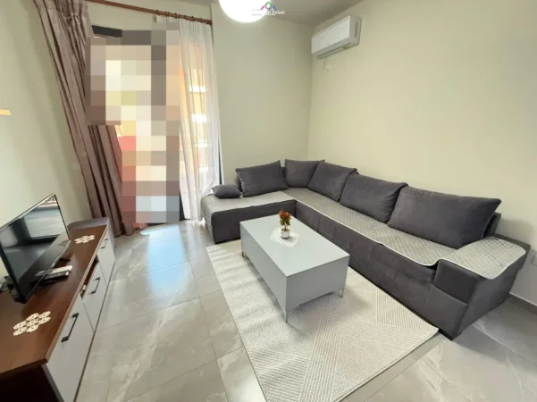 Tirane, jepet me qera apartament 1+1+Ballkon Kati 7, 65 m² 500 € 