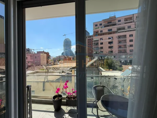 Tirane, jepet me qera apartament 1+1 Kati 2, 68 m² 800 € 