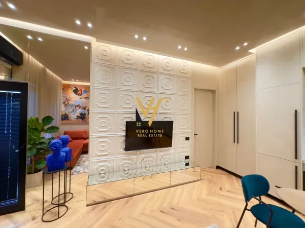 Tirane, jepet me qera apartament 1+1+Ballkon Kati 6, 70 m² 1.050 € (SQUARE 21)
