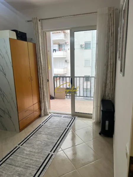 Tirane, jepet me qera apartament 2+1 Kati 2, 75 m² 450 € (ASTIR)