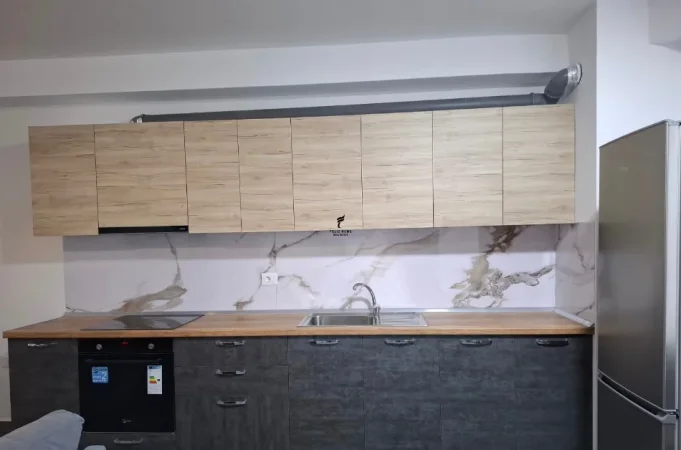 Tirane, jepet me qera apartament 2+1 Kati 3, 115 m² 650 € (5 MAJI)