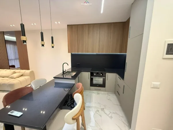 Tirane, jepet me qera apartament 1+1+Ballkon Kati 2, 72 m² 680 € (Zogu i Zi, Rruga Dritan Hoxha, Kompleksi Aura)