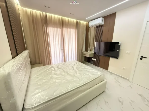 Tirane, jepet me qera apartament 1+1+Ballkon Kati 2, 72 m² 680 € (Zogu i Zi, Rruga Dritan Hoxha, Kompleksi Aura)