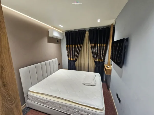 Tirane, jepet me qera apartament 1+1 Kati 2, 57 m² 620 € (Qender, tek Shallvaret)