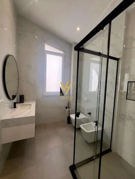 Tirane, jepet me qera Vile 3 Katshe Kati 0, 500 m² 5.000 € (TEG)
